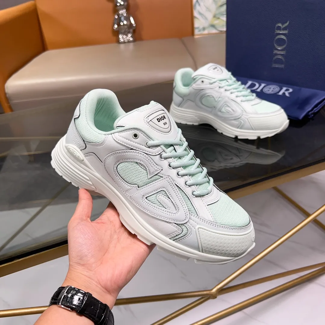 Men's Men's Shoes💰P460💰【DIOR】Dior's new B30 low-top sneakers✅ Carefully crafted from gray mesh fabric and white technical fabric, it features a CD30" graphic logo, and "DIO~B30" and "CD30" logos on the heel and tongue. The extra-light sculpted rubber sole is paired with iconic embellishments to enhance style, and internal stretch details create an ideal and comfortable wearing experience. Can be matched with a variety of casual looks to highlight a fashionable and modern sports style. Size: 38-44 (45 can be customized)